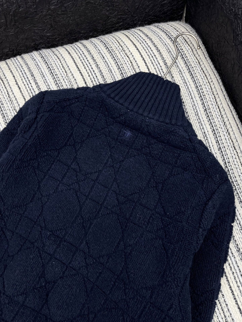 chr1st1an D10r sweaters